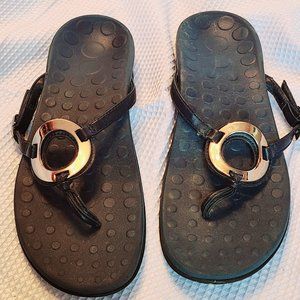 Vionic dark blue Karina thong sandals